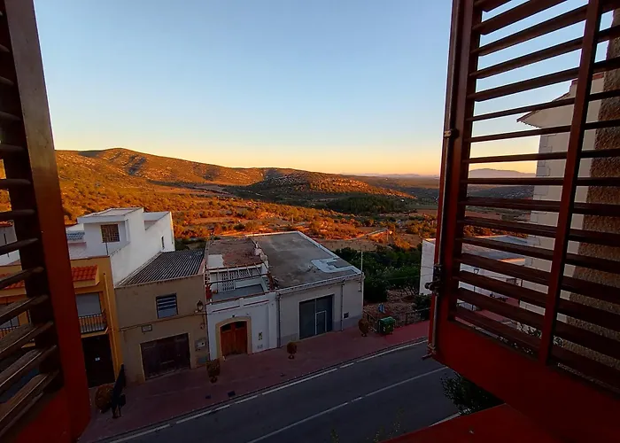 Tranquil And Spacious Townhouse In Historical And Picturesque Cervera Del Maestre