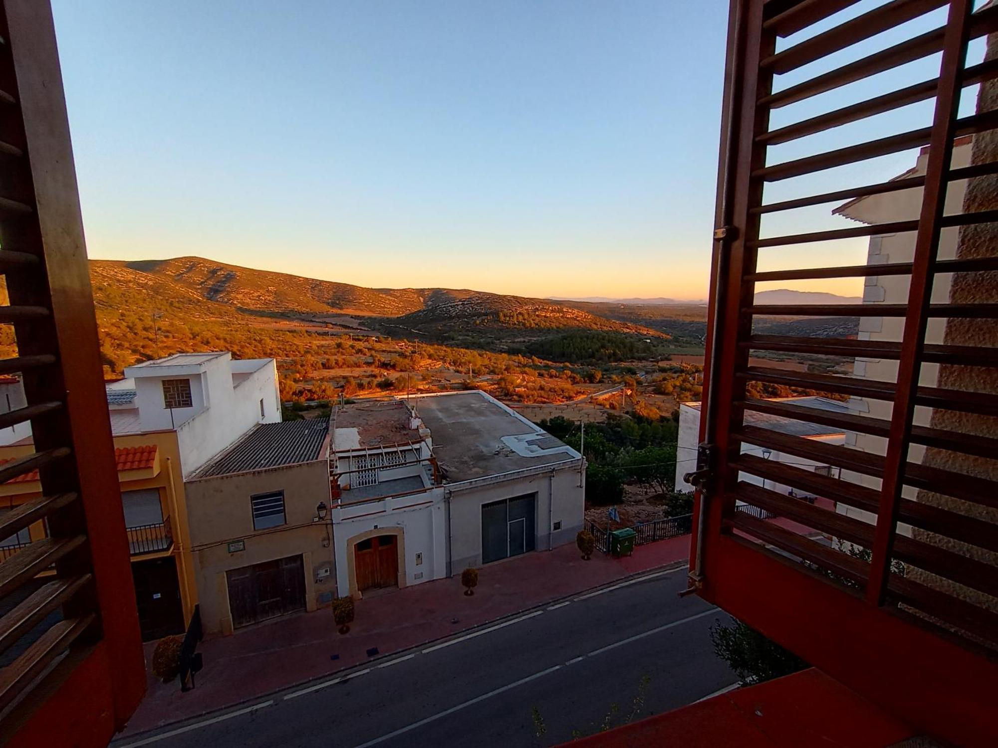 Tranquil And Spacious Townhouse In Historical And Picturesque